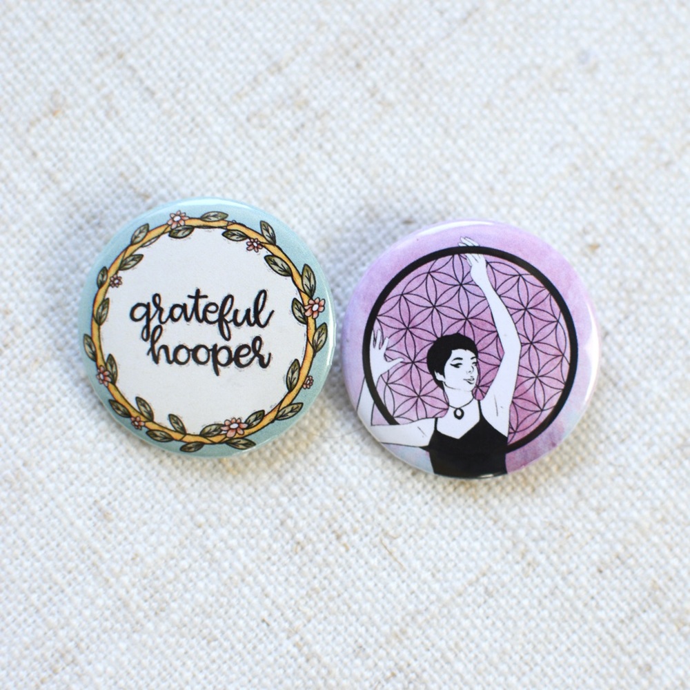 2x Grateful Hooper Hula Hoop Pin Button Badge Sacred Circle Flower of Life Metal